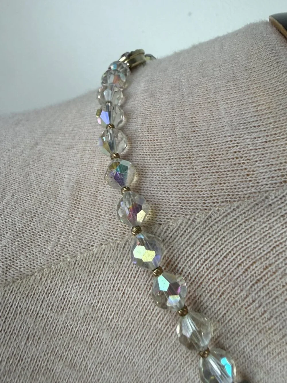 Vintage Aurora Borealis Glass Bead Necklace 15
